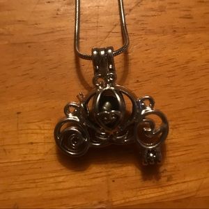 925 necklace & pendant w/ carriage w/ green pearl